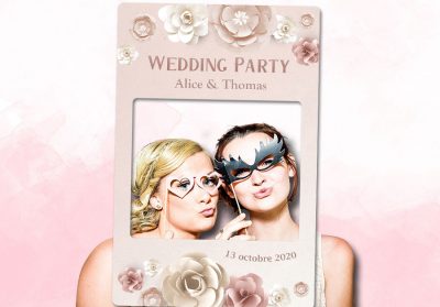 cadre photobooth a personnaliser mariage decoration fleurs papier