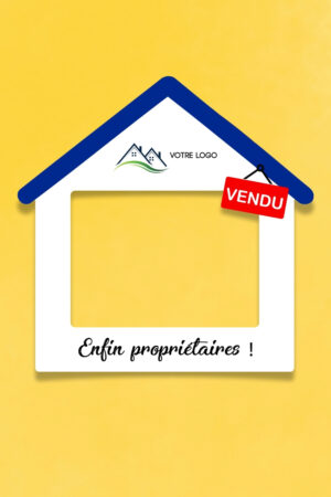 Cadre-photobooth-immobilier-forme-maison-marketing