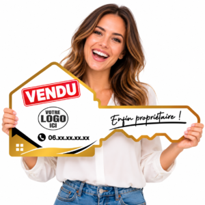 Clé géante personnalisée agence immobilière marketing