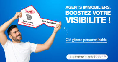 Support-publicitaire-original-agent-immobilier-cle-geante-personnalisee